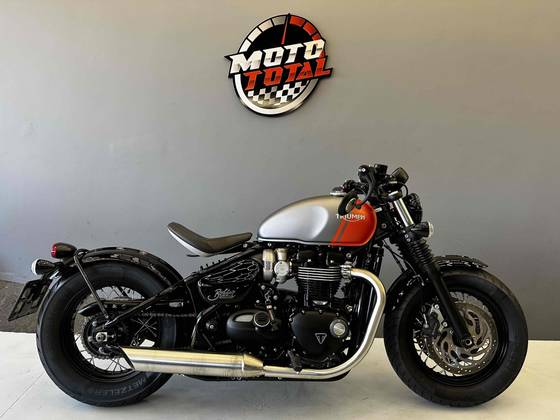 TRIUMPH BONNEVILLE BOBBER 1200 TRIUMPH BONNEVILLE BOBBER 1200